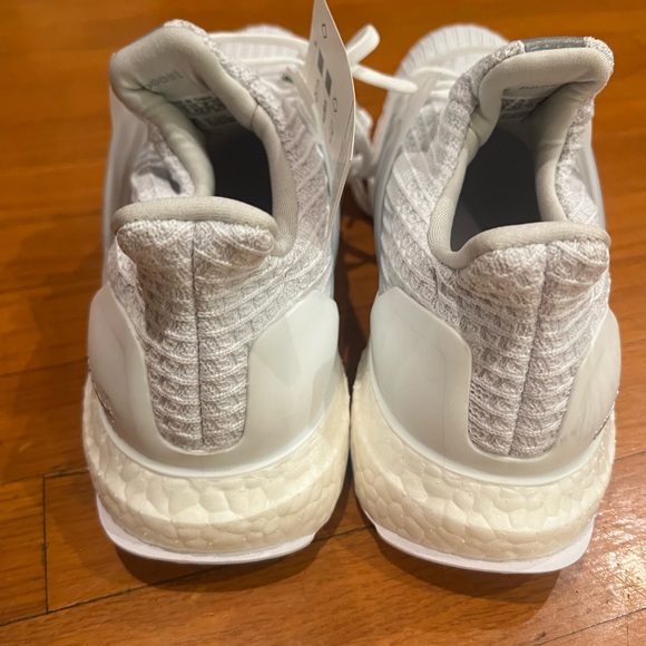 Adidas Ultraboost. Triple white. First gen. Size 9.5. NWT. - Picture 6 of 6